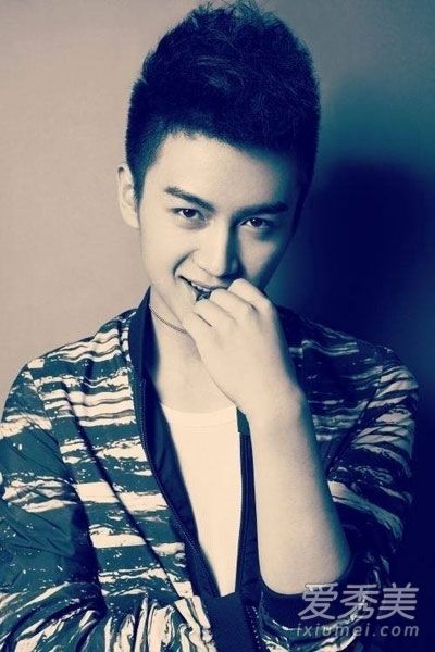 韩媒评选中国十大帅哥 钟汉良领先秒杀小鲜肉李易峰