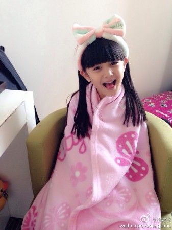 00后萌女神小小龙女张籽沐海量照片曝光