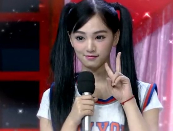 因为其居高不下的人气,2014年黄灿灿参加 《奔跑吧兄弟》一期节目录制