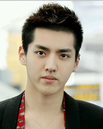 致青春2开机吴亦凡乖巧发型化身校园正太4