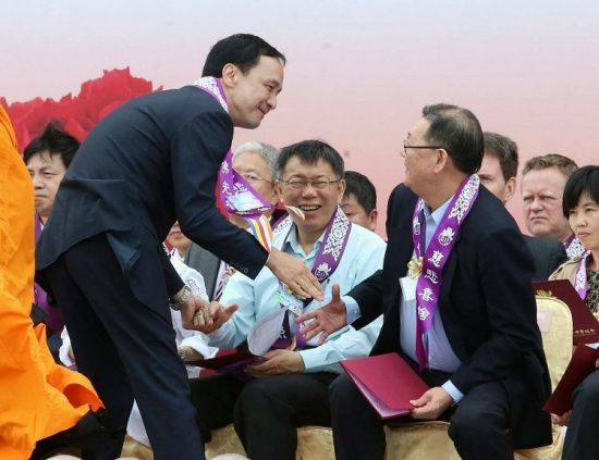 台湾地区领导人初选可能改走征召一事,新北市长,国民党主席朱立伦10日