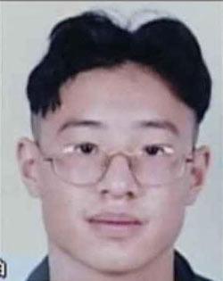 邓超晒童年照自称学霸 黄晓明苏有朋吴彦祖童年谁更帅