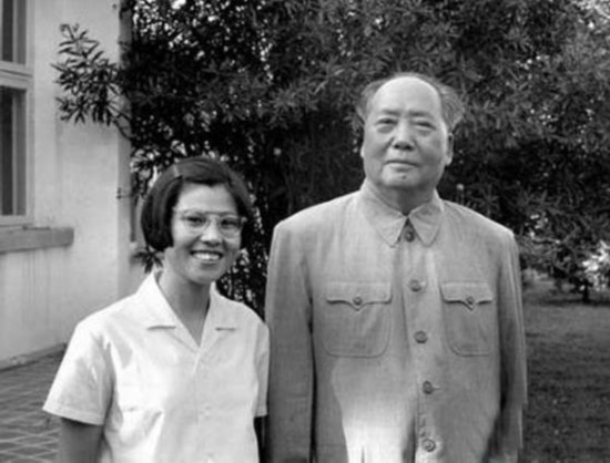 章含之是著名民主人士章士钊的养女,曾担任毛泽东的英文教师,中国著名