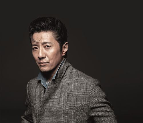 愤怒青年郑钧活在别人的期待中是一种悲剧