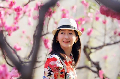 少儿频道主持人小鹿姐姐近照曝光41岁美貌依旧