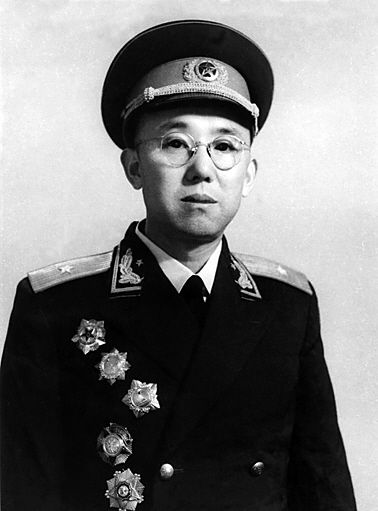 独臂将军之女看到有人否定新四军抗战很难过