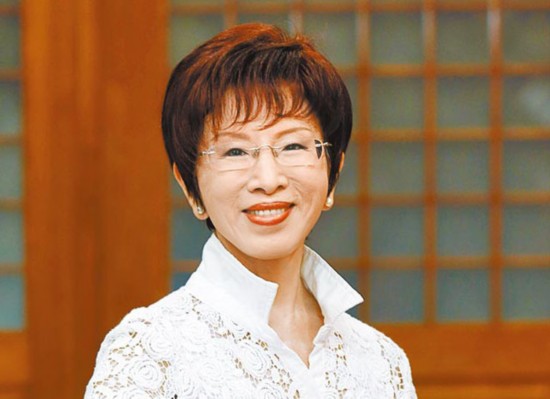 洪秀柱被问绯闻急发誓:与焦仁和是哥们