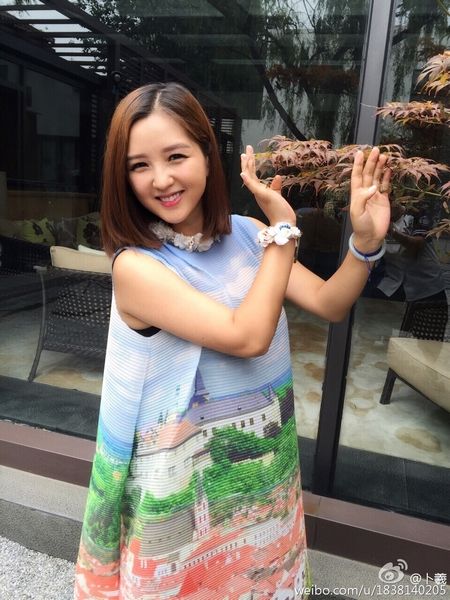 何洁的上串下跳,让大家都为她捏着汗,她却大咧咧的毫无