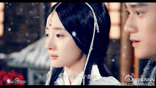 《旋风少女》胡冰卿清纯超郑爽 百草美照盘点