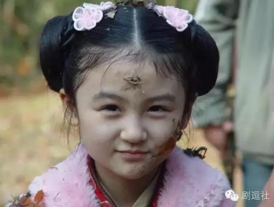 在《倚天屠龙记》里扮演小杨不悔,真的是萌化了!