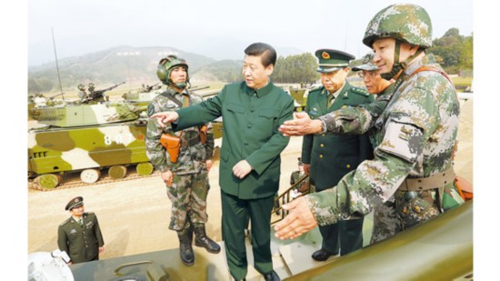 组图:中共中央领导人的军装照 胡锦涛和习近平军装合影