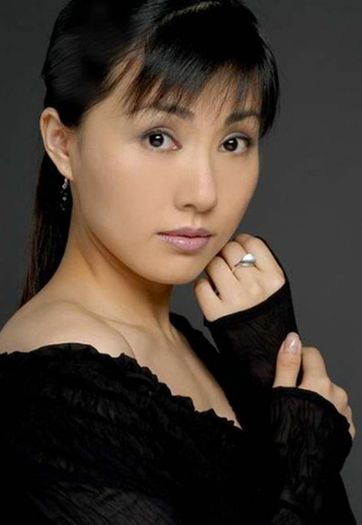 吴祯又是一个看着脸熟叫不上名字的女演员,看照片以为是孔琳.
