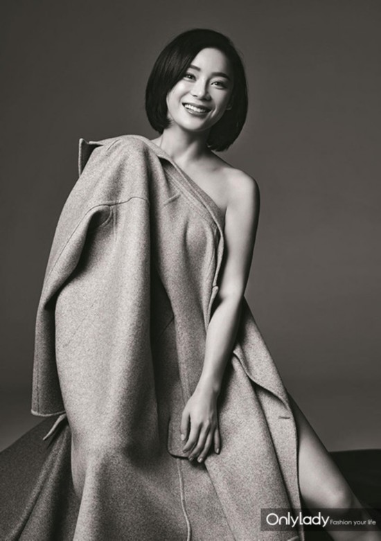 袁姗姗登封面助阵粉红丝带 关注女性乳腺健康--时尚--人民网