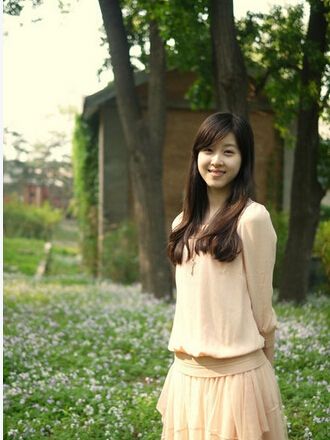 奶茶妹称自己走红纯属偶然 诉炒作专家索赔45万