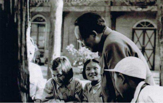 毛泽东之女李敏:泪别中南海 相夫教子度清贫