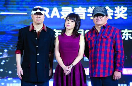 《中国之星》推荐人崔健,林忆莲和刘欢 /晨报记者 何雯亚