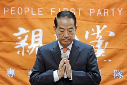 国,民两党候选人朱立伦,蔡英文早已展开谢票行程,唯独亲民党主席