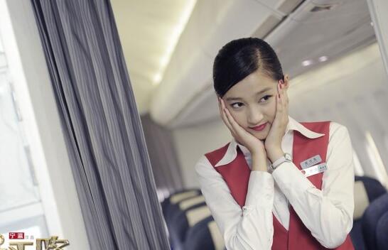 2015年在《妻子的谎言》中饰演董事长儿子的表演老师陈璞玉.