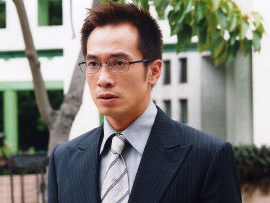 作为tvb常驻演员,陈豪有很多耳熟能详的作品,例如《溏心风暴之家好