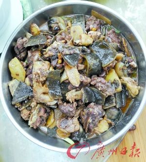 水鱼蒸鸡.广州日报记者秦仲阳摄