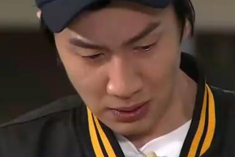 难怪后来欧巴入伍时,说他最想念的朋友是李光洙.