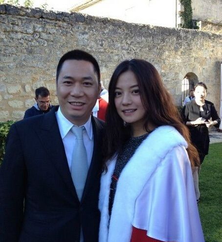 赵薇与黄有龙罕见合照秀恩爱 娱乐圈低调明星夫妻盘点