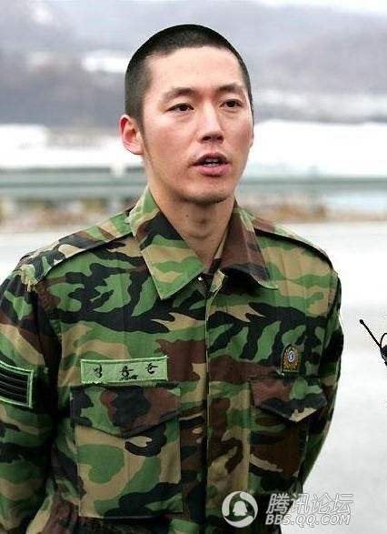 赵寅成安七炫元彬玄彬李准基 韩星平头入伍照谁最帅