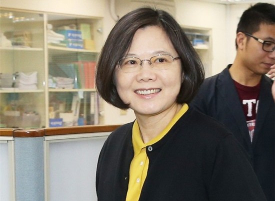 被指520确定不提"九二共识" 蔡英文听闻笑而不答