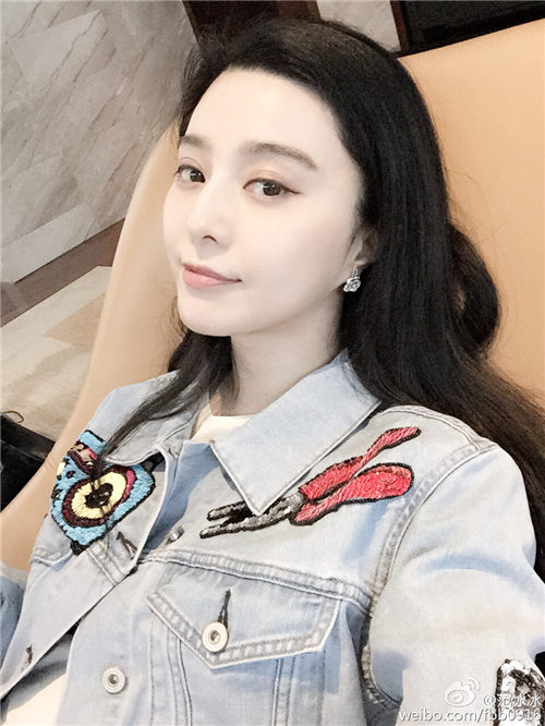 拒绝平庸!范冰冰小宋佳舒淇教你调皮丹宁的巧思穿搭