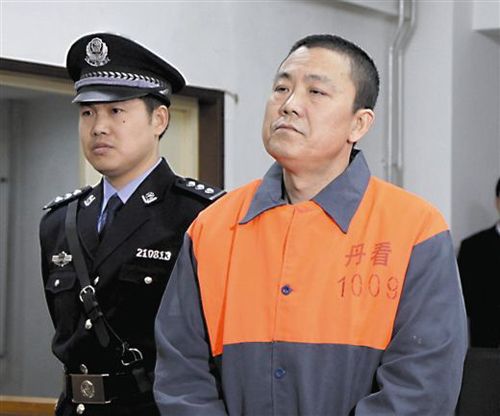 2015年1月,沈阳市检察院原检察长张东阳因受贿罪被判处无期徒刑.