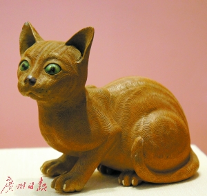石湾窑陶塑金丝猫(清代)