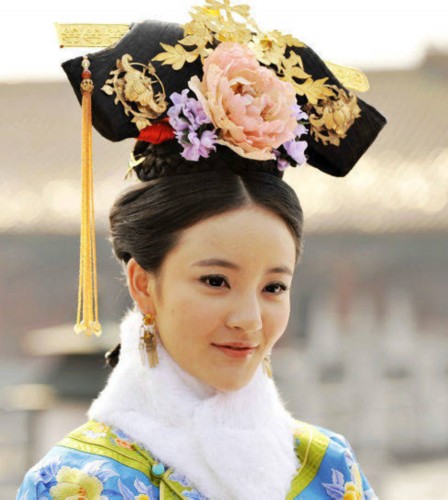 刘雨欣,2010年参演清宫穿越剧《步步惊心》一举成名,2011年参加湖南