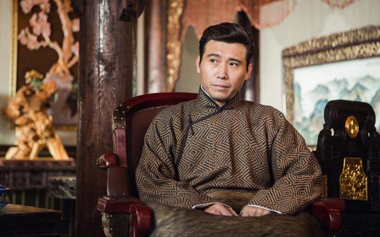李乃文/李乃文塑造九门最狠角半截李