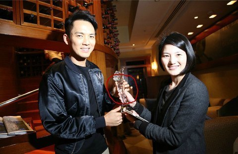 陈伟霆王凯霍建华吴亦凡钟汉良娱乐圈的绅士手