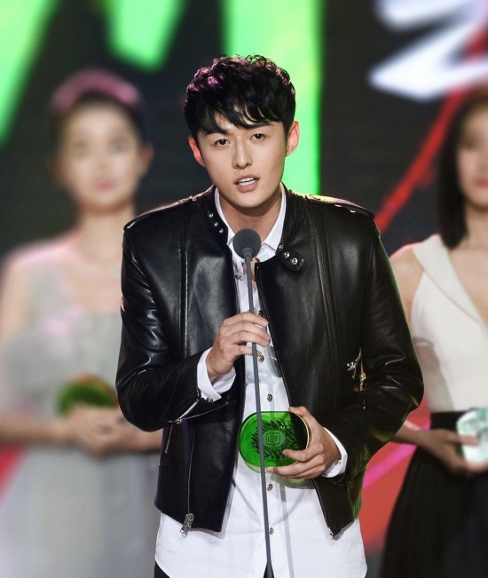 爱奇艺尖叫之夜 南派三叔《老九门》封王青年演员张铭恩胡耘豪双双