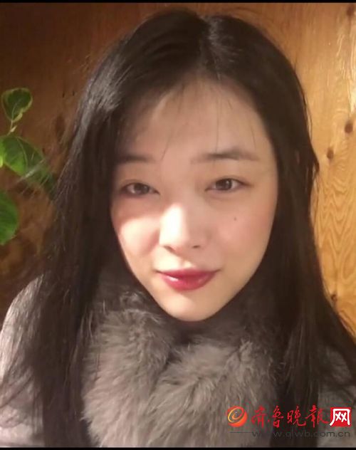 崔雪莉素颜自拍放送给网友堪称韩国版叶璇
