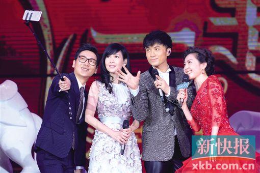 江苏春晚日前曝光明星阵容,据悉,第一代玉女掌门人周慧敏将加盟亮相