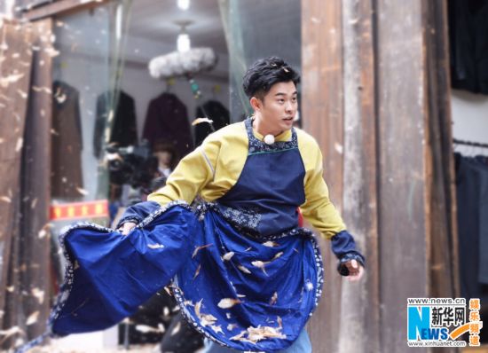 陈赫《奔跑吧兄弟》放飞自我 玩脑力斗舞技