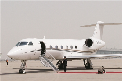 民生租赁的湾流g450公务机在津起航 (记者 贾磊 摄)