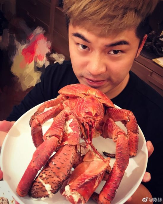 张子萱晒美照产后那么苗条 陈赫却胖了