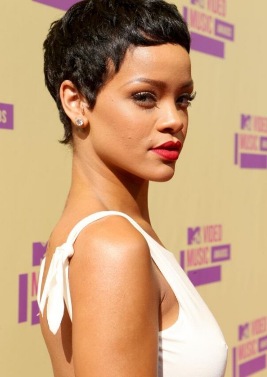 陈太太和罗子君 这之间差了一个露耳的距离