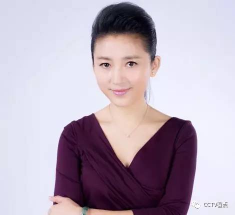 在这之中,让人印象最深的就是王小丫对棚户改造民众的采访,她深入到