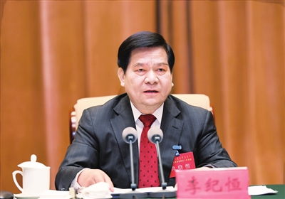 李纪恒:大力实施乡村振兴战略 谱写新时代"三农三牧"发展新篇章