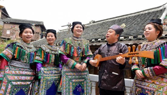 唱起侗家琵琶歌