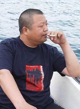 54岁臧天朔因肝癌去世 生前照片回顾