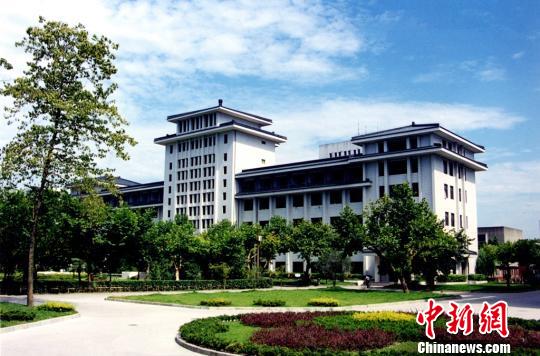图为浙江大学人文学院.