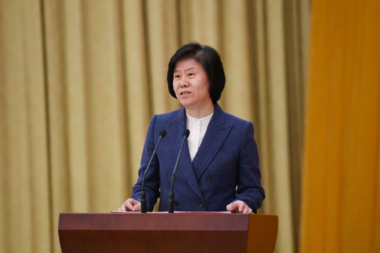 全国人大常委会举行宪法宣誓仪式