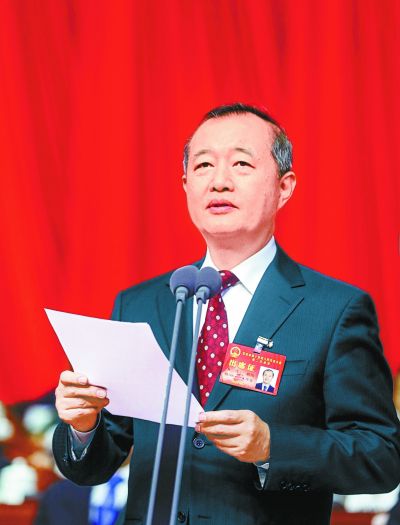 北京市十五届人大二次会议隆重开幕李伟主持陈吉宁作报告