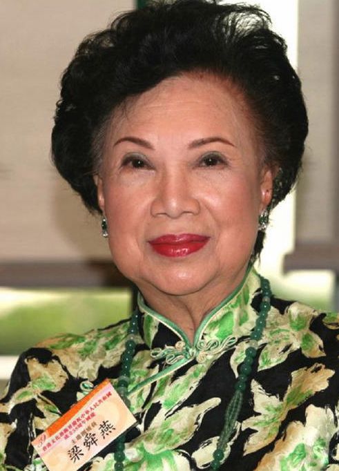 欧阳震华曾华倩悼念前辈夏萍梁舜燕:愿一路好走