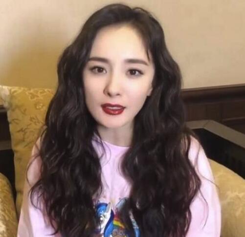 可盐可甜又复古 泡面头造型中那位女星最美